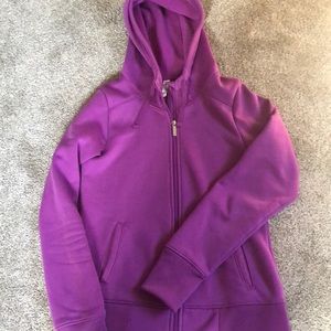 Women’s Under Armour cold gear zip up hoodie